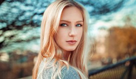 头发干燥枯黄怎么办 德信体育8个头发护理小窍门